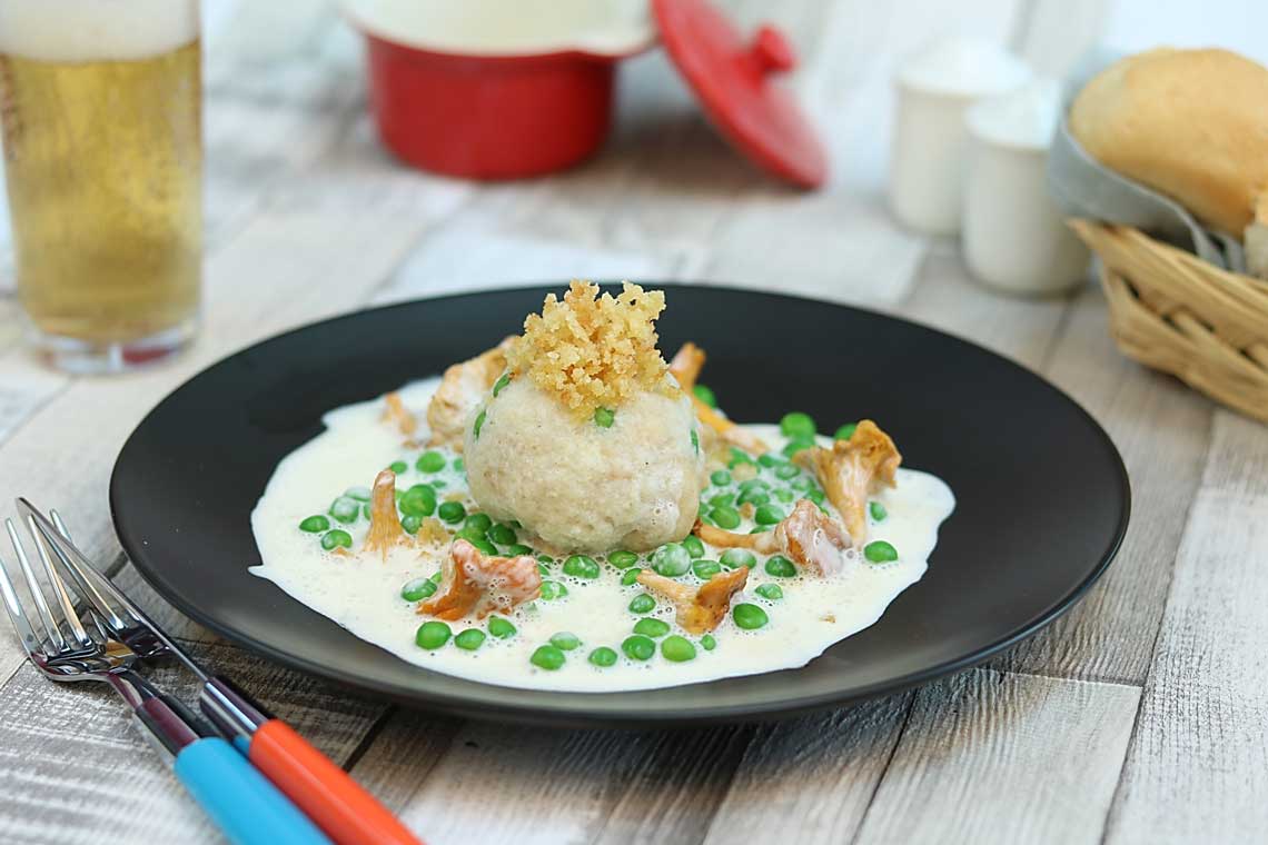 Bread Dumplings with Peas
