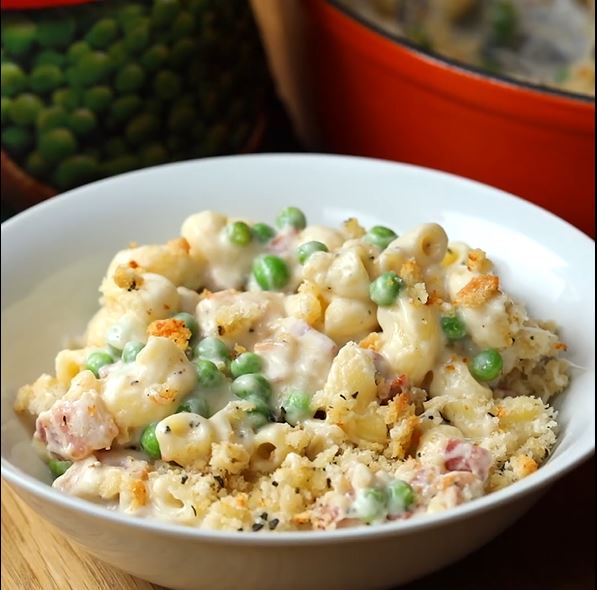 Cheesy Bacon Mac and Peas