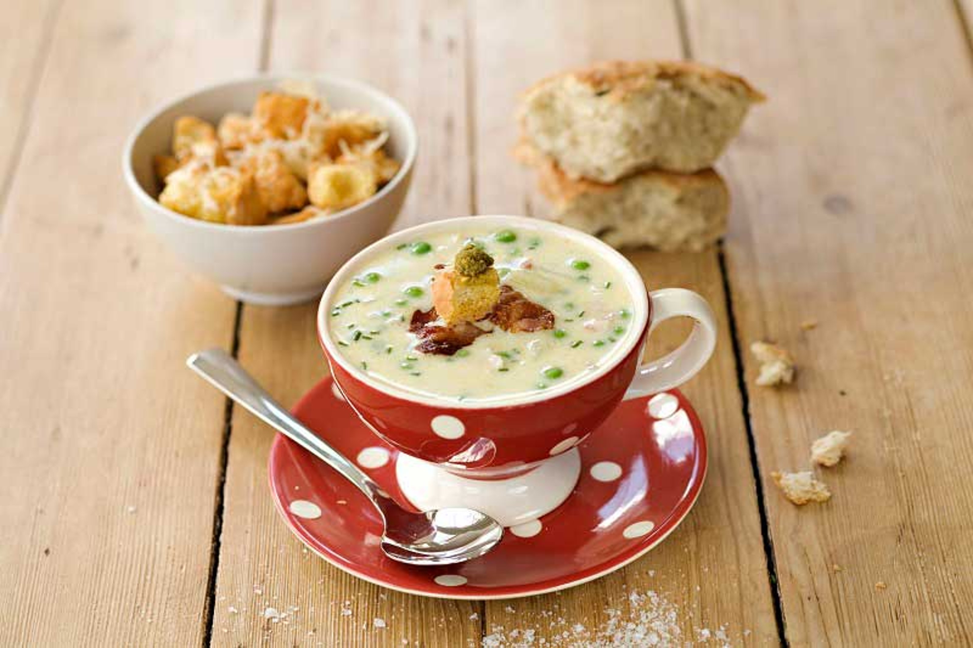 pea-and-bacon-chowder-with-basil-pesto-and-cheddar-croutons.jpg