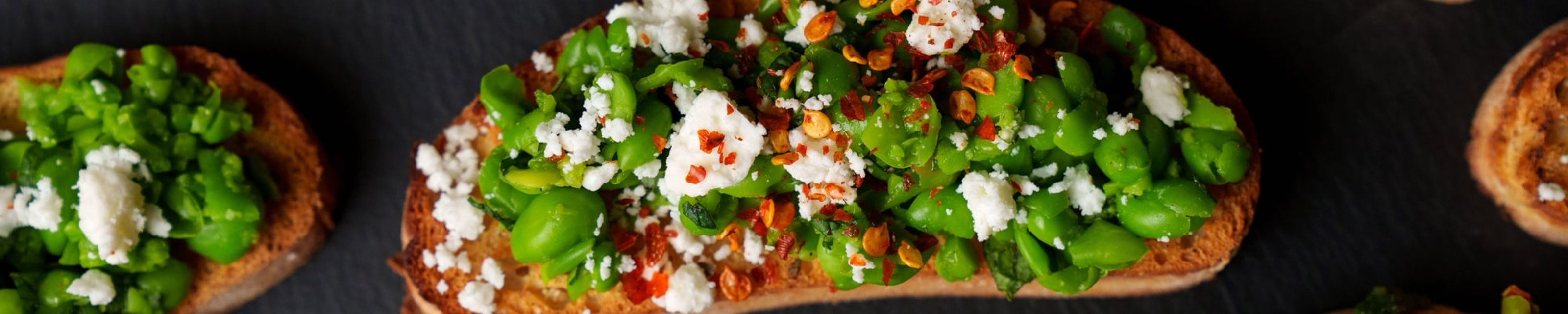 060423ReciPeasWebsite Images2000x400CrushedPeasFetaCrostinimin.jpg