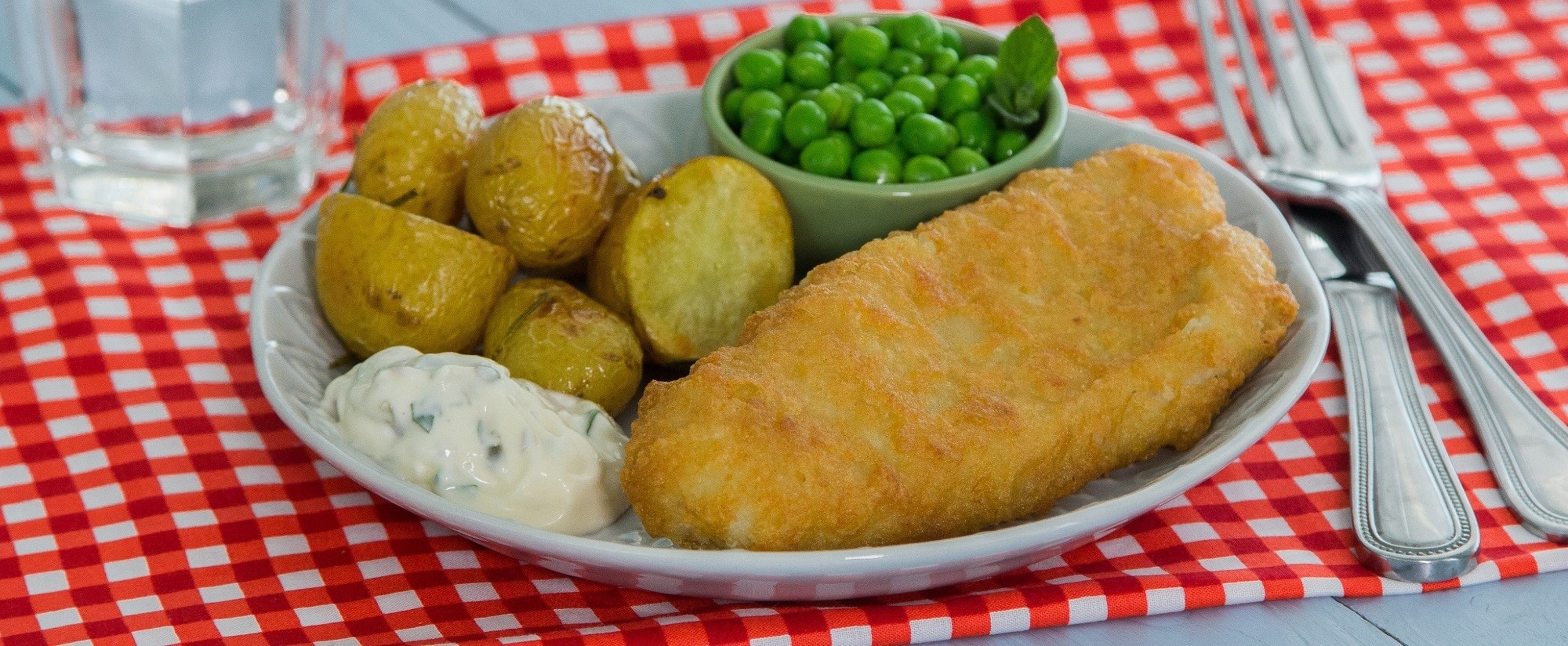 Cod fillets rosemary potatoes tartare sauce.jpg