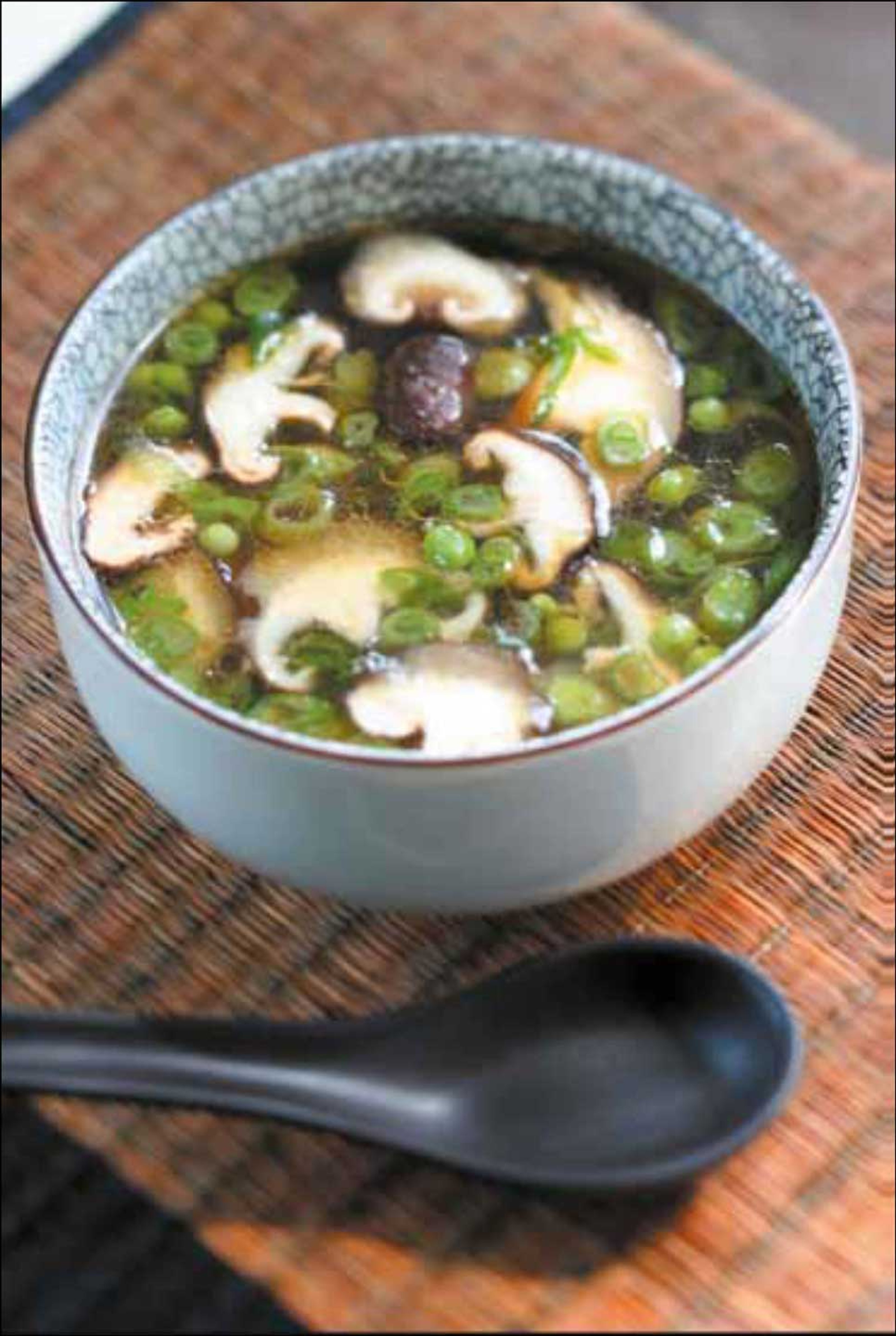 Japanese-Miso-style-Pea-Soup-with-Tofu-and-Chives.jpg